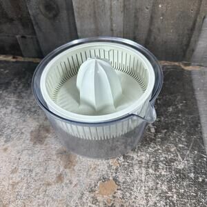 Bosch MUZ6ZP1 -Citrus Juicer Attachment for Universal Mixer